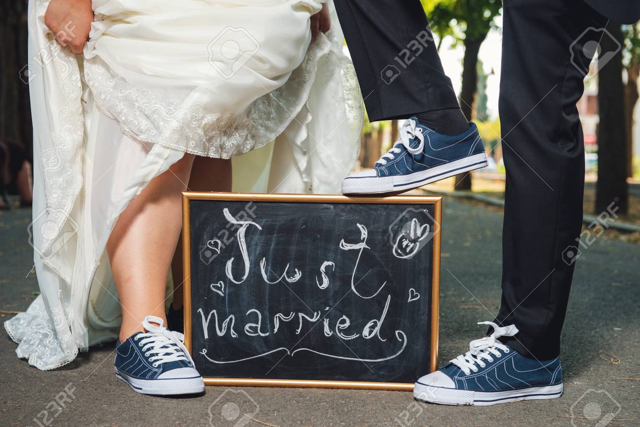 groom sneakers