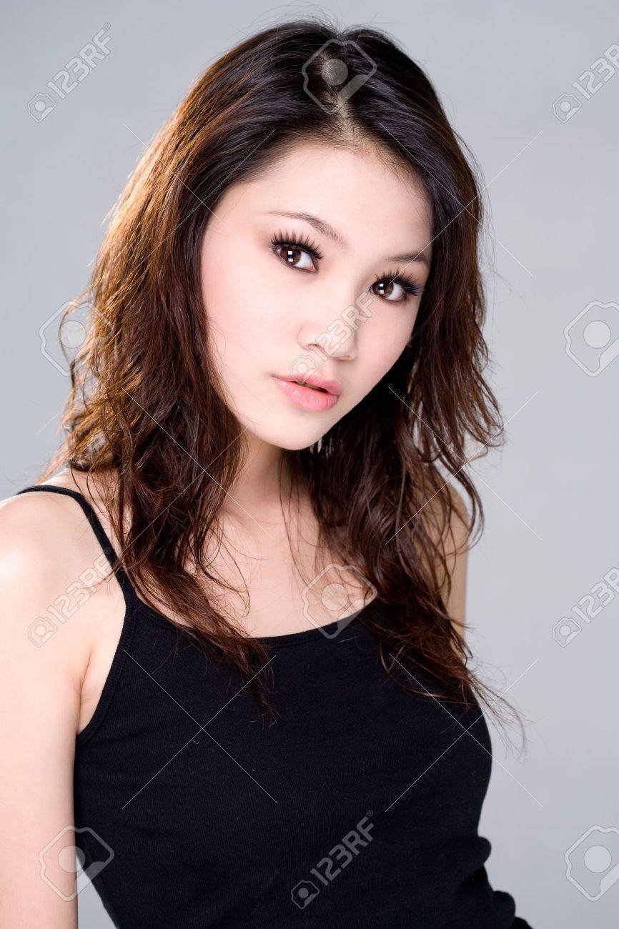 Asiatische Brünetten Asiatische Brünetten