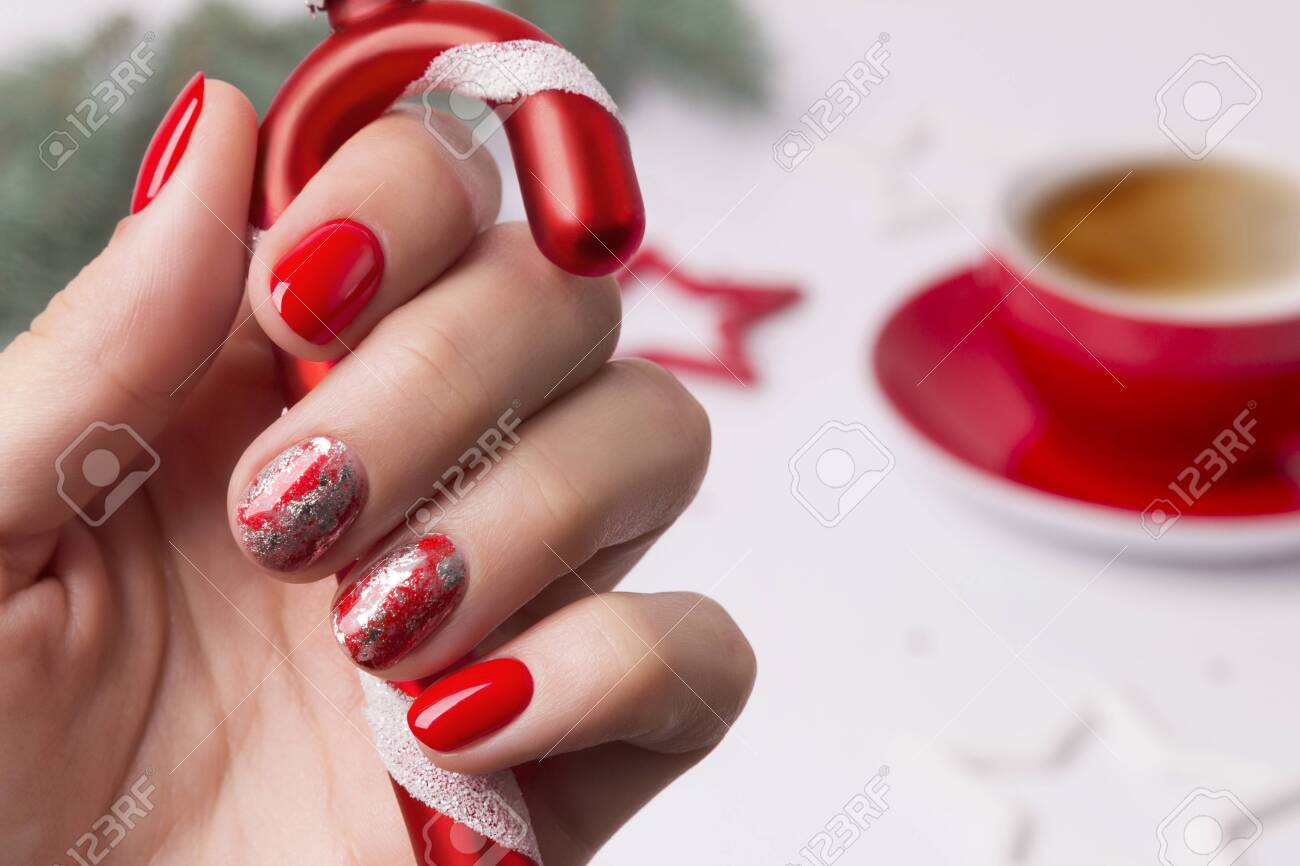 Charme Gel / Cat Eye C35 Santa Claws - Red Magnetic Holiday Gel Polish –  Daily Charme