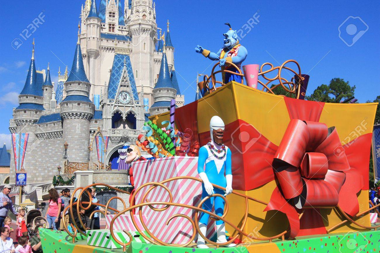 ディズニー ワールド パレードで魔法の王国 の写真素材 画像素材 Image