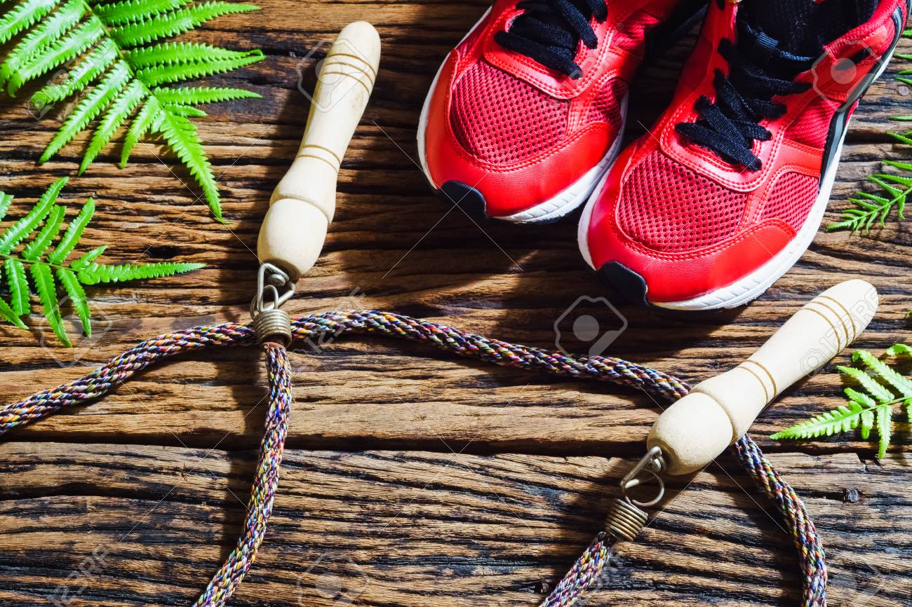 Sains Fond Sauter Bois Vie Rouges Sur À ActifsChaussures De En Et FitnessModes Sport Corde f7yb6g