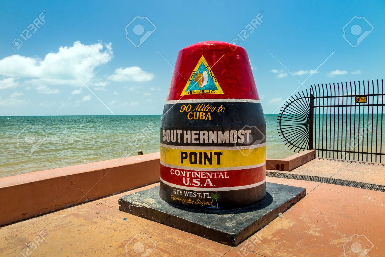Das Key West Florida Boje Zeichen Markieren Den Sudlichsten Punkt Auf Der Kontinentalen Usa Und Die Entfernung Zu Kuba Lizenzfreie Fotos Bilder Und Stock Fotografie Image 30726588