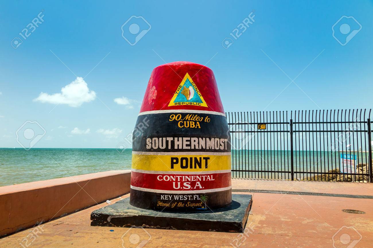 大陸米国とキューバまでの距離最南端のポイントをマーキング フロリダ州キーウェスト ブイ記号 の写真素材 画像素材 Image