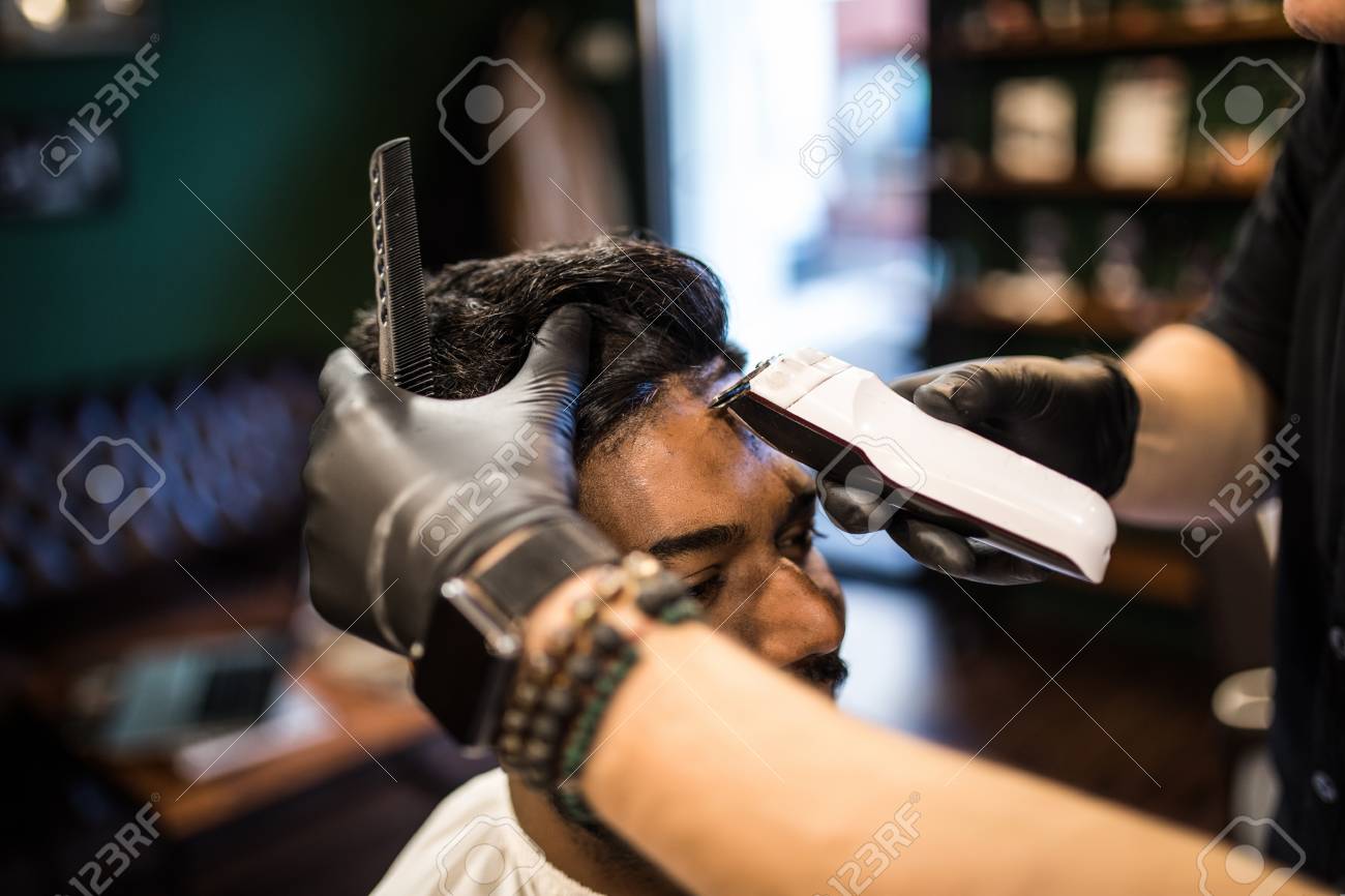 men's haircut with electric razor