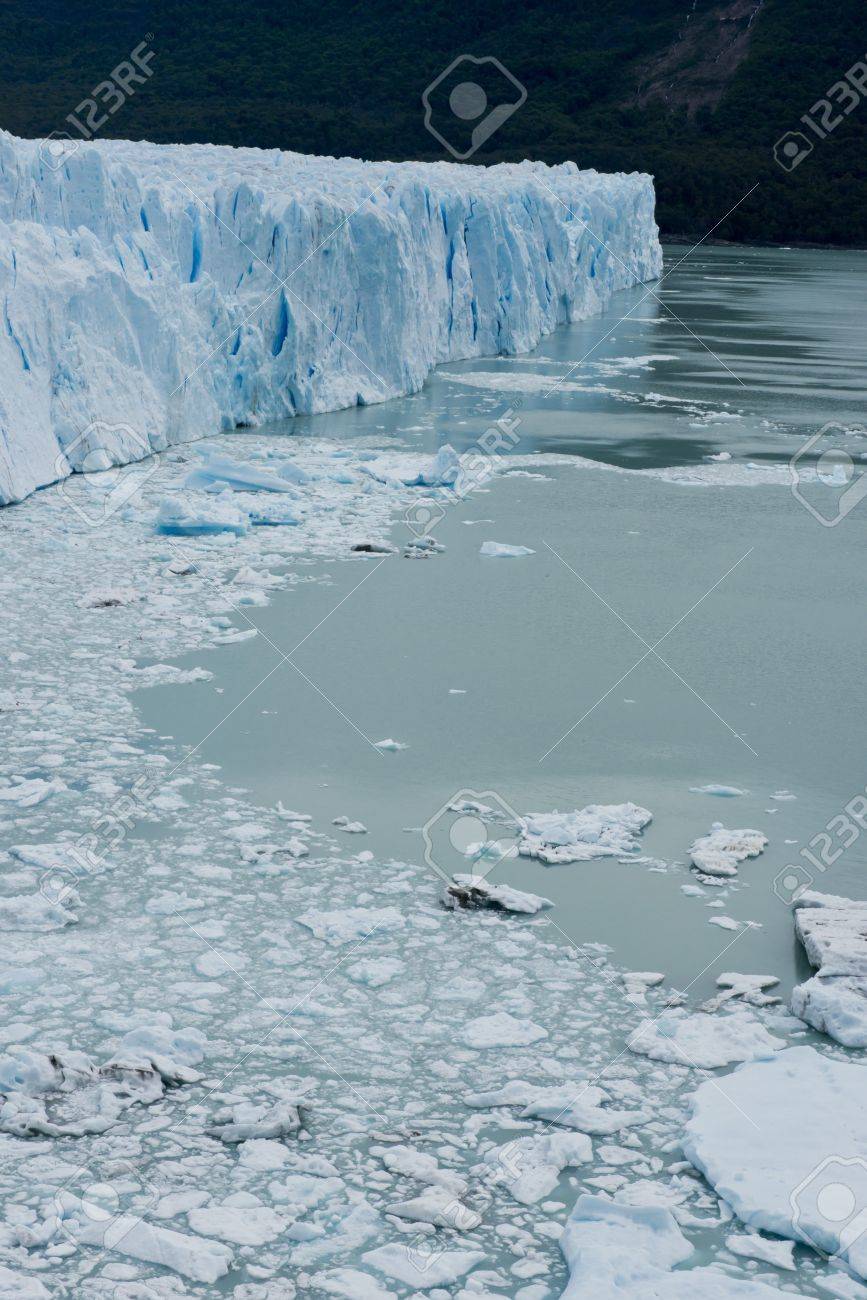 View of one of the fronts of the glacier Perito Moreno in the Los Glaciares National Park of Patagonia, facing on the Lake Argentino - 17710496 View of one of the fronts of the glacier Perito Moreno in the Los Glaciares National Park of Patagonia, facing on the Lake Argentino - 17710496