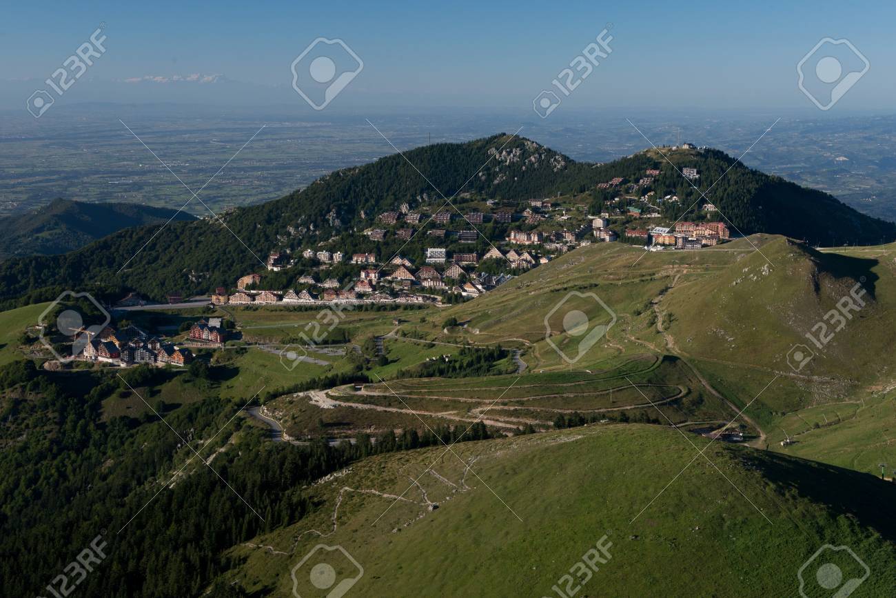 Panorama of the village of Prato Nevoso in the Ligurian Alps in Piedmont. - 31433211 Panorama of the village of Prato Nevoso in the Ligurian Alps in Piedmont. - 31433211