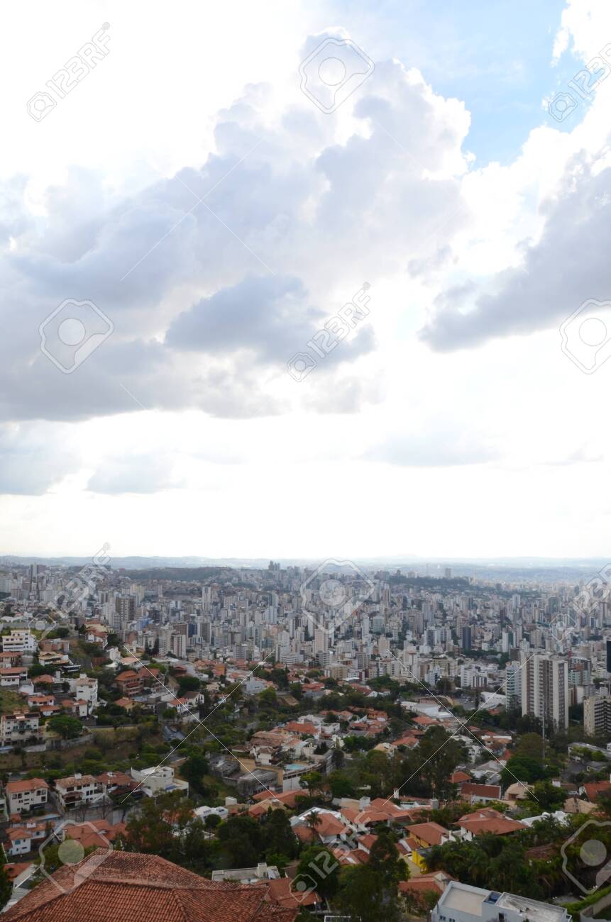 Landscape of the city of Belo Horizonte, State of Minas Gerais, Brazil at a sunny day with blue sky at 3pm in the spring - 151517282 Landscape of the city of Belo Horizonte, State of Minas Gerais, Brazil at a sunny day with blue sky at 3pm in the spring - 151517282