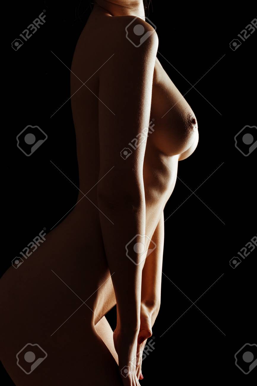 Chica sensual se desnuda