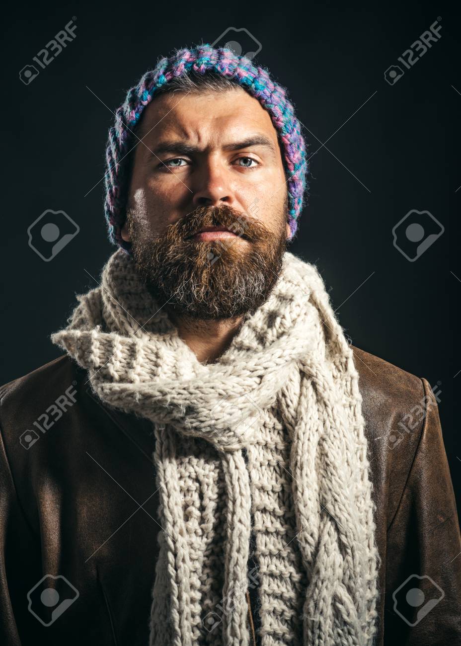 how to wear scarf with leather jacket