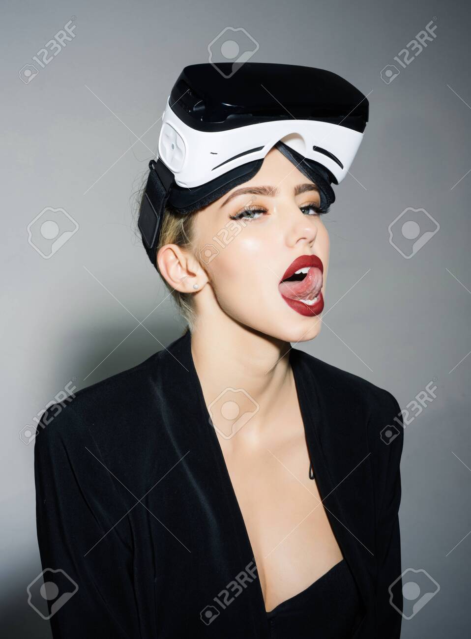 virtual game goggles