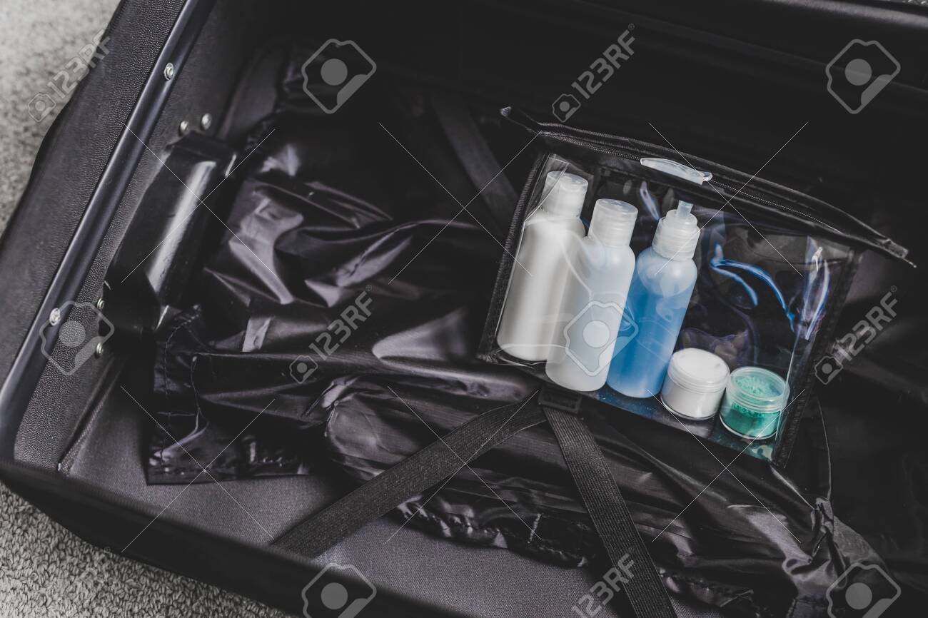 packing liquids in luggage