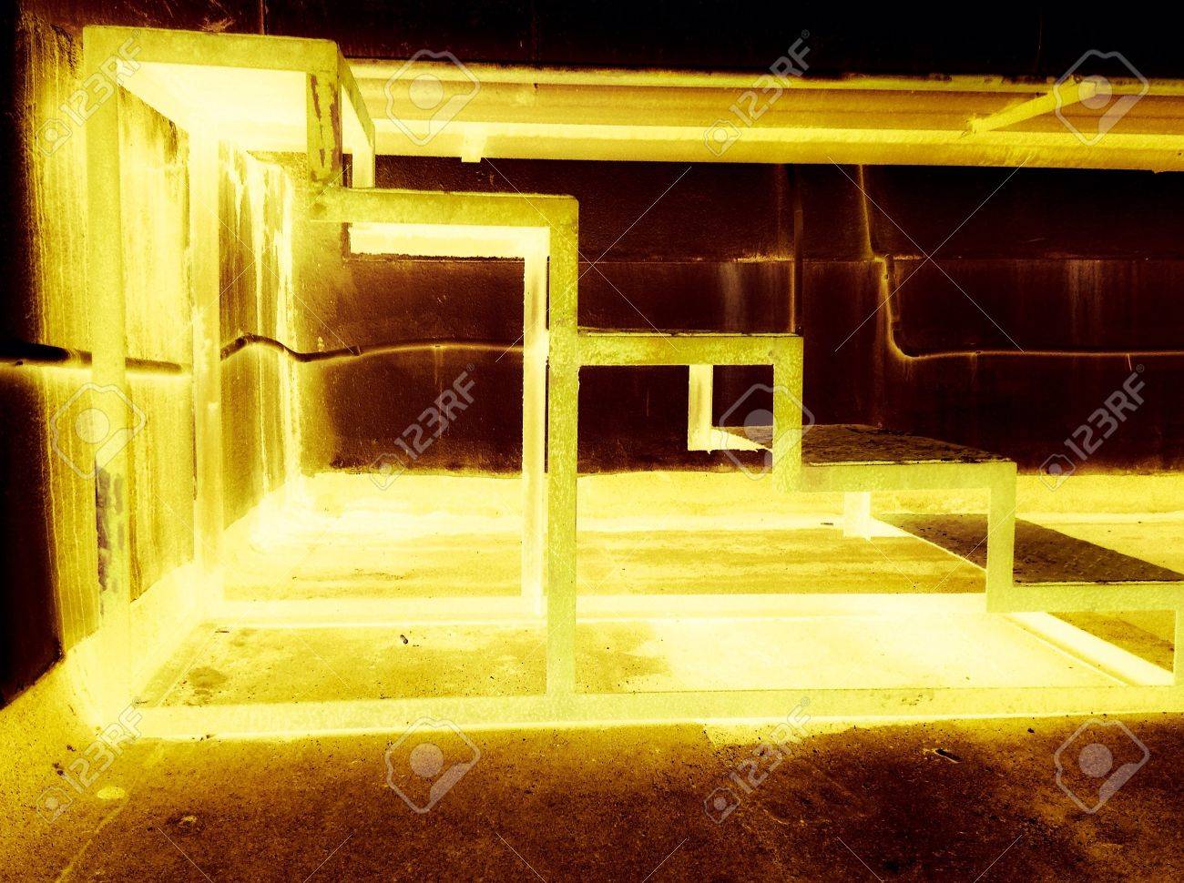 光るミニ階段 の写真素材 画像素材 Image