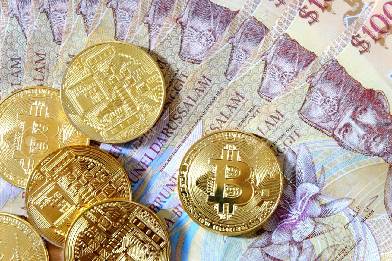 브루나이 다루살람 지폐의 황금 비트코인 복제본 로열티 무료 사진, 그림, 이미지 그리고 스톡포토그래피. Image 113189765