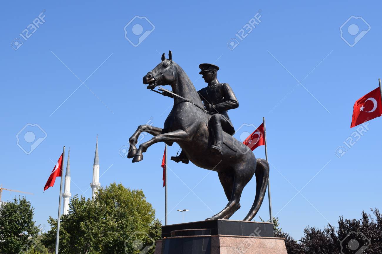 etiam-dictum-ipsum-a-felis