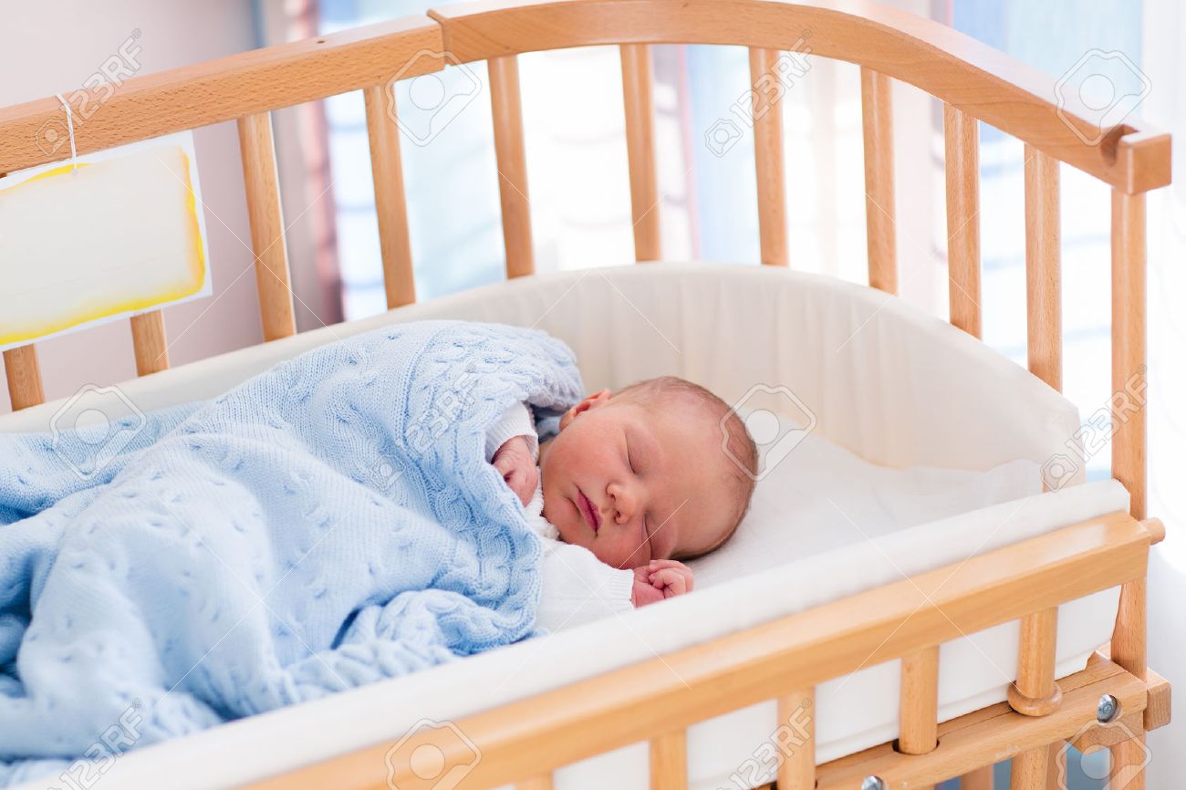 baby sleeping cot