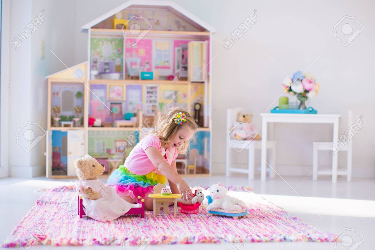 poupee avec animaux