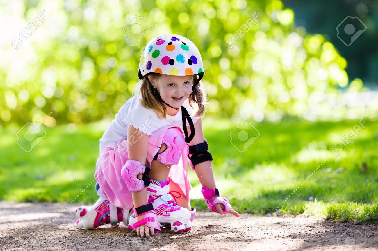 Protection of knees and elbows during roller skating Protection of knees and elbows during roller skating