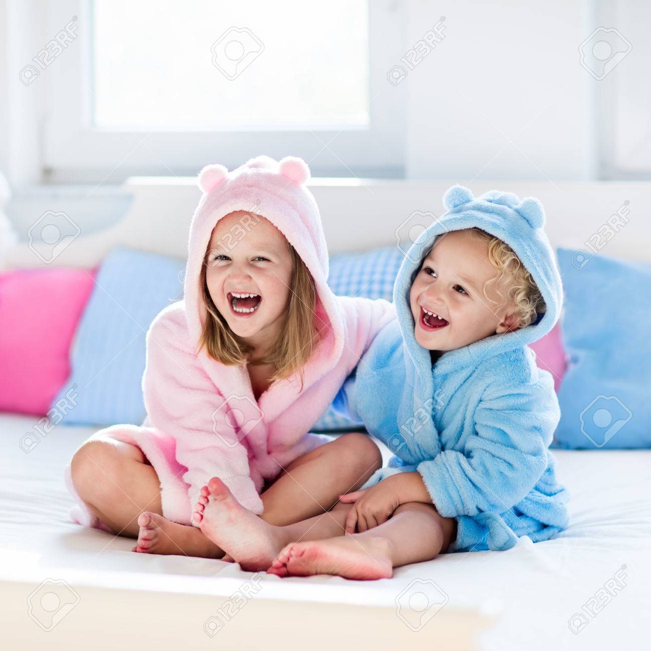 BLANCA BATITA DE BAÑO NIÑO NIÑA BEBE BLANCA BATITA DE BAÑO NIÑO NIÑA BEBE