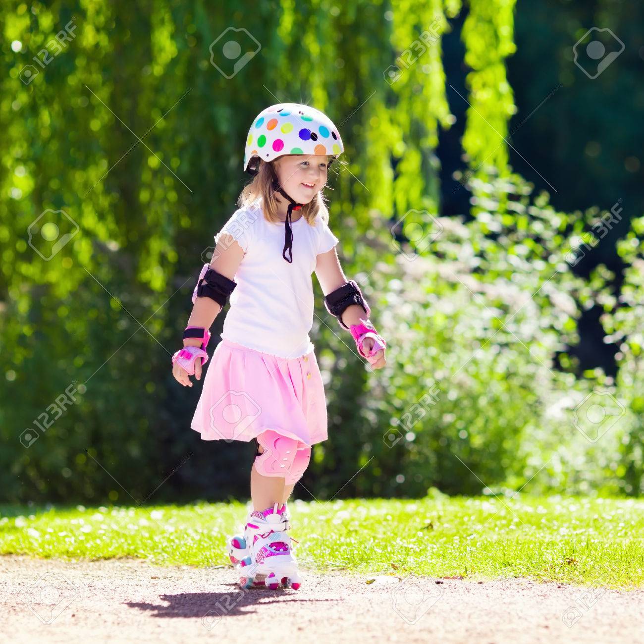 Protection of knees and elbows during roller skating Protection of knees and elbows during roller skating