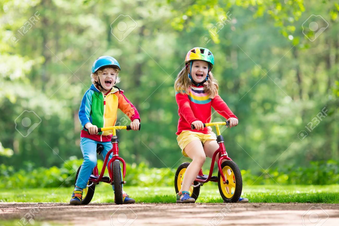 kids riding cycle