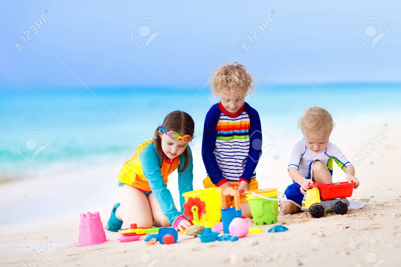 Get Kids Digging In Sand Images