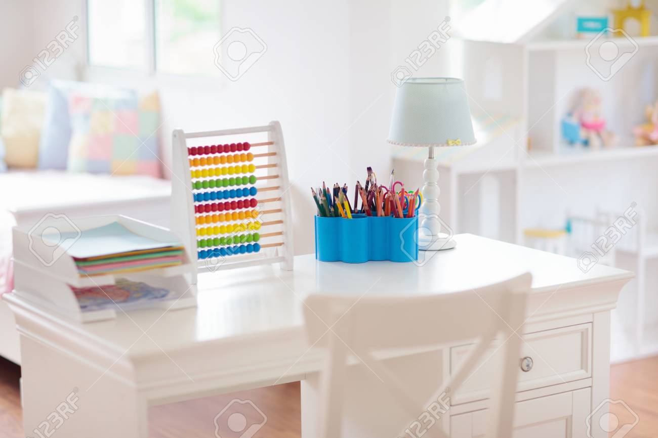 little girl study table