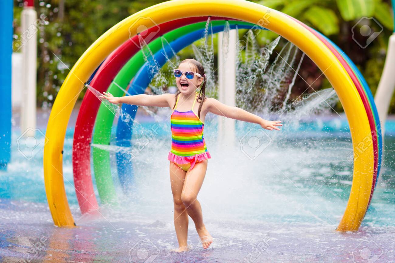 kids water play area