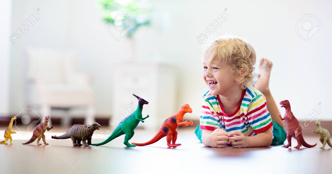 play dinosaur toys