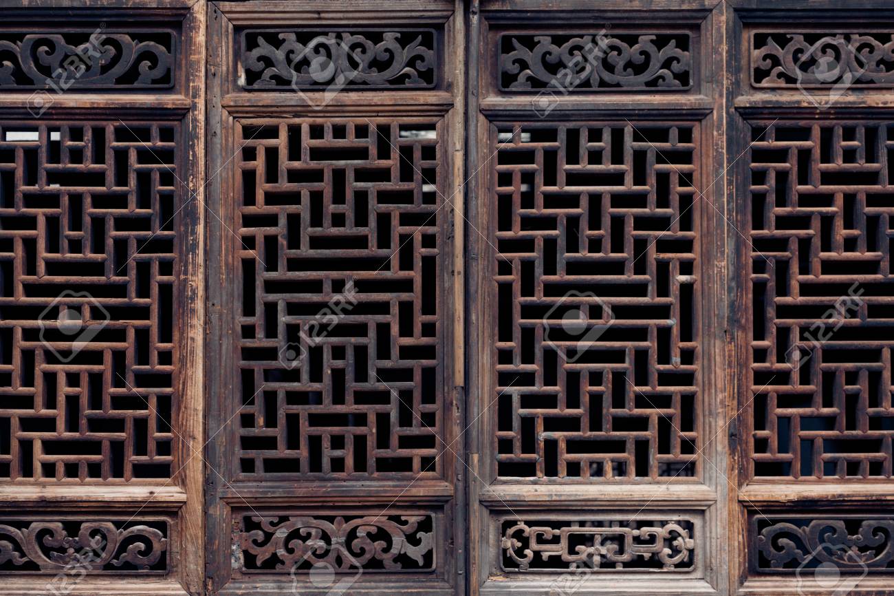 https://previews.123rf.com/images/fanjianhua/fanjianhua1704/fanjianhua170400563/77155151-full-frame-shot-of-traditional-chinese-wooden-window-.jpg