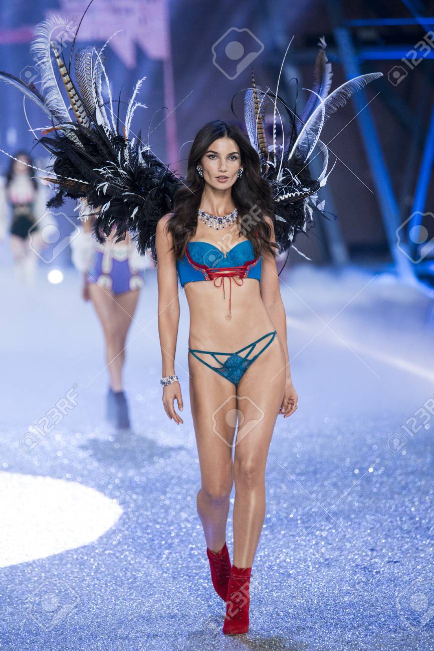Lily Aldridge naked (63 images) Sideboobs, Instagram, lingerie