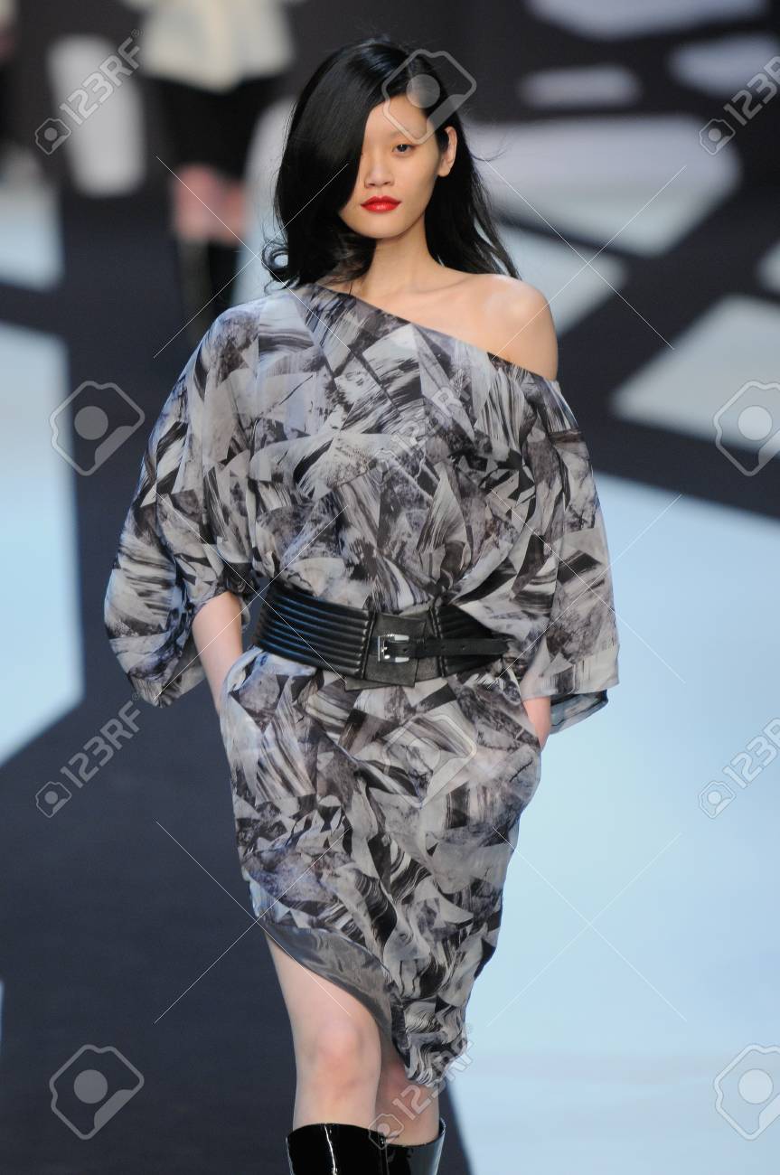 50 素晴らしいメルセデス ベンツ ファッション ウィーク 人気のファッション画像