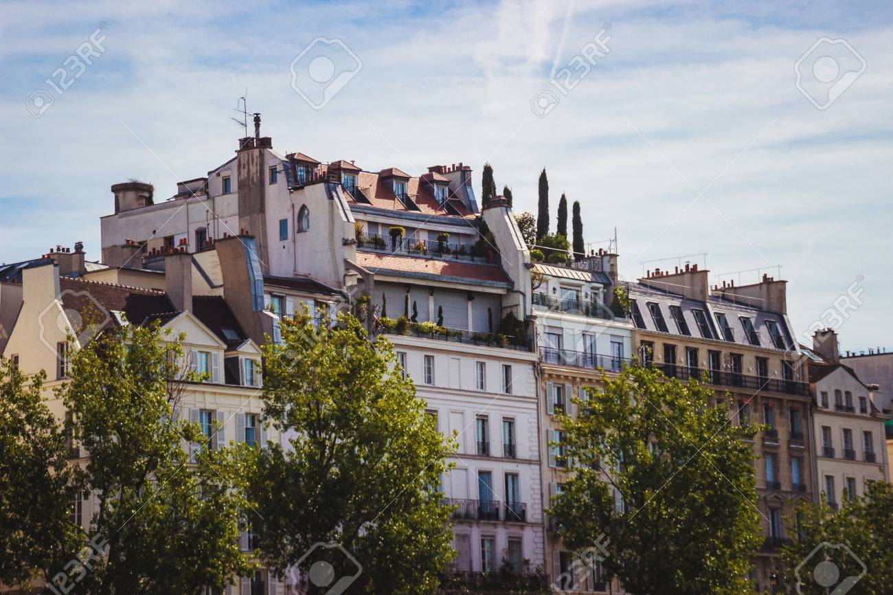 Traditional French Architecture. House In Paris. Parisian Building. Typical  Generic Houses In Paris France. Photo Stock. Stock Photo, Picture and  Royalty Free Image. Image 79006140., image size:1300x866