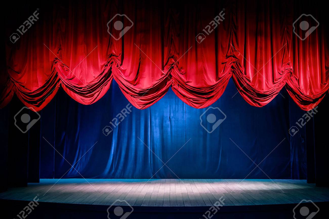 Théâtre Rideau Et Scène Avec éclairage Dramatique Banque D\'Images Et ... Théâtre Rideau Et Scène Avec éclairage Dramatique Banque D\'Images Et ...