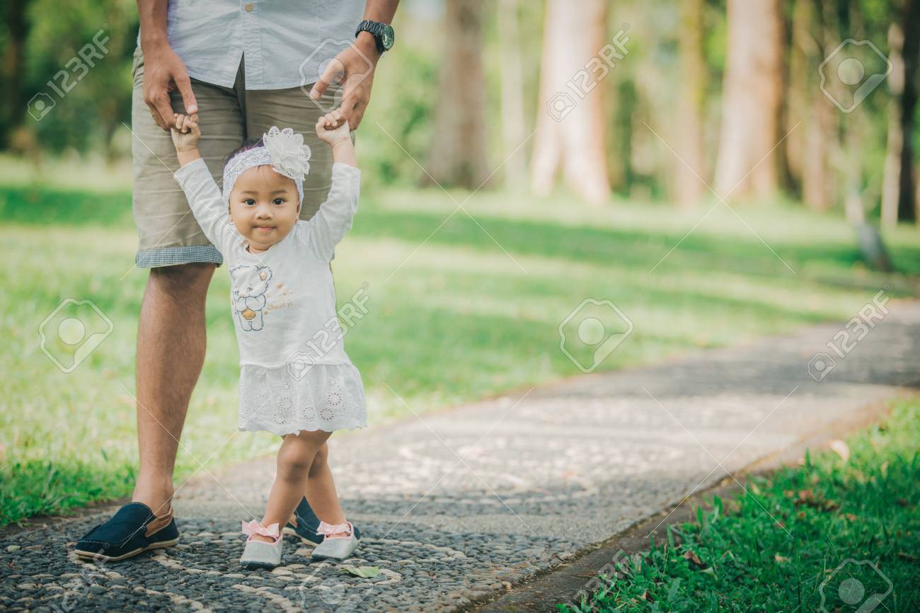 teaching a baby to walk