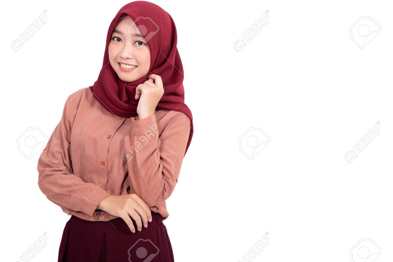 muslim asian woman isolated - 123746395 muslim asian woman isolated - 123746395