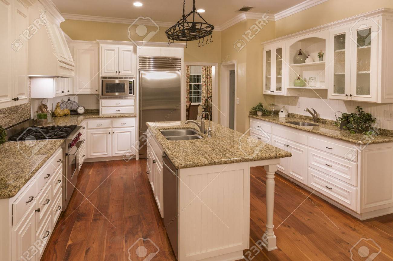 Beautiful Custom Kitchen Interior in a New House. - 50412560 Beautiful Custom Kitchen Interior in a New House. - 50412560
