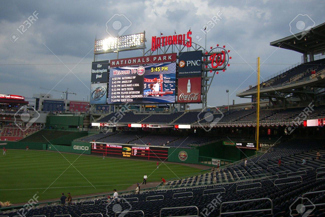 ロサンゼルス エンゼルスとの試合前にナショナルズ パーク ワシントン Dc 08 年 6 月 23 日 スコアボード の写真素材 画像素材 Image ロサンゼルス エンゼルスとの試合前にナショナルズ パーク ワシントン Dc 08 年 6 月 23 日 スコアボード の写真素材 画像素材 Image