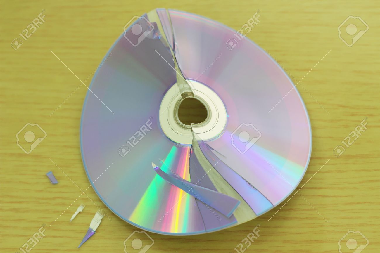 破損したディスク の写真素材 画像素材 Image 31675674