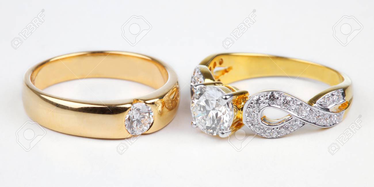 bague en or avec un diamant bague en or avec un diamant