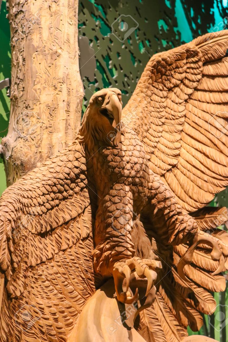 鷲と虎の木彫り 【公式通販】