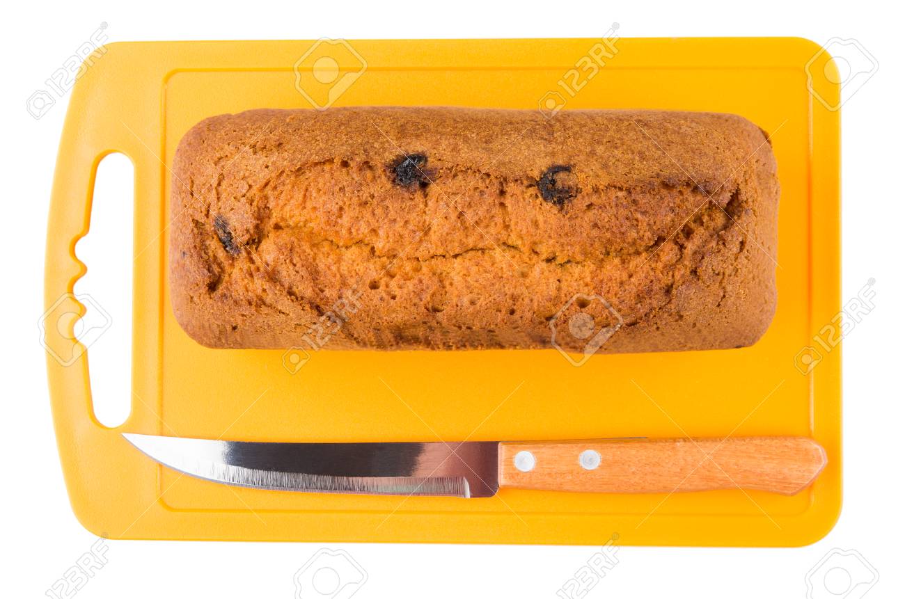 マフィン パン レーズンとオレンジまな板は 白い背景で隔離のナイフ トップ ビュー の写真素材 画像素材 Image マフィン パン レーズンとオレンジまな板は 白い背景で隔離のナイフ トップ ビュー の写真素材 画像素材 Image