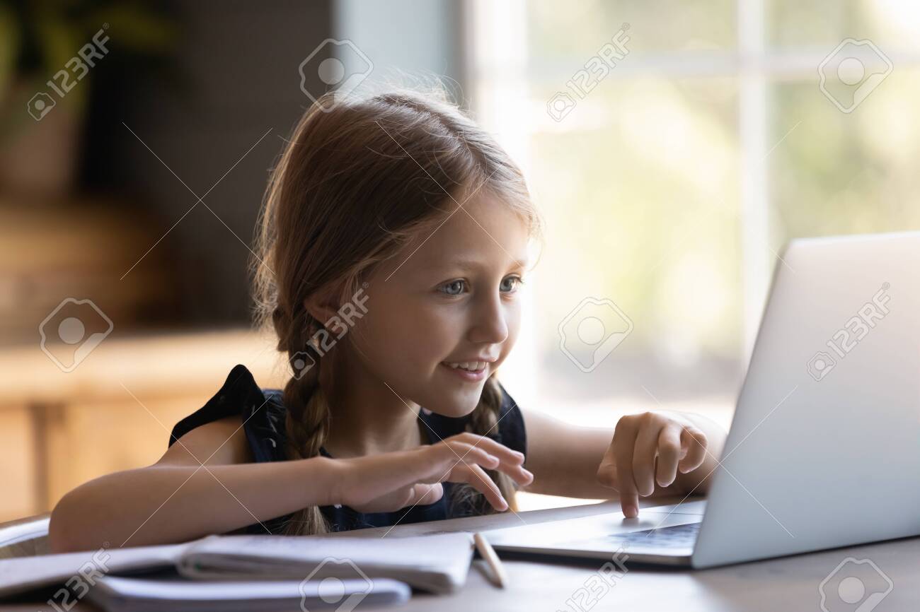 small desk for little girl
