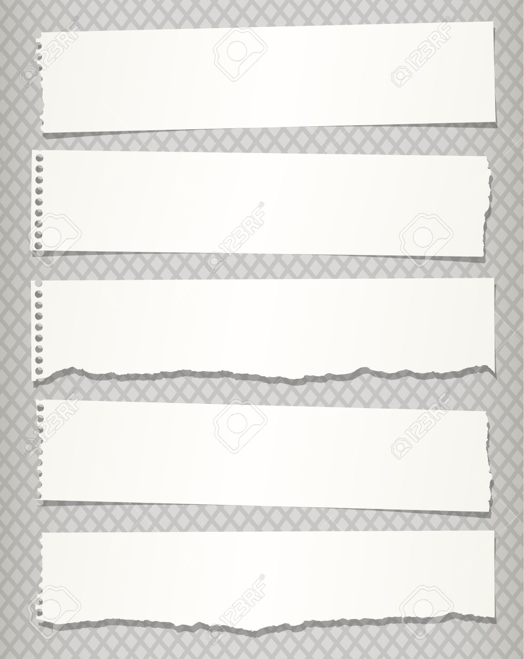 灰色の背景に白の引き裂かれたノートブック紙の部分。 のイラスト素材 