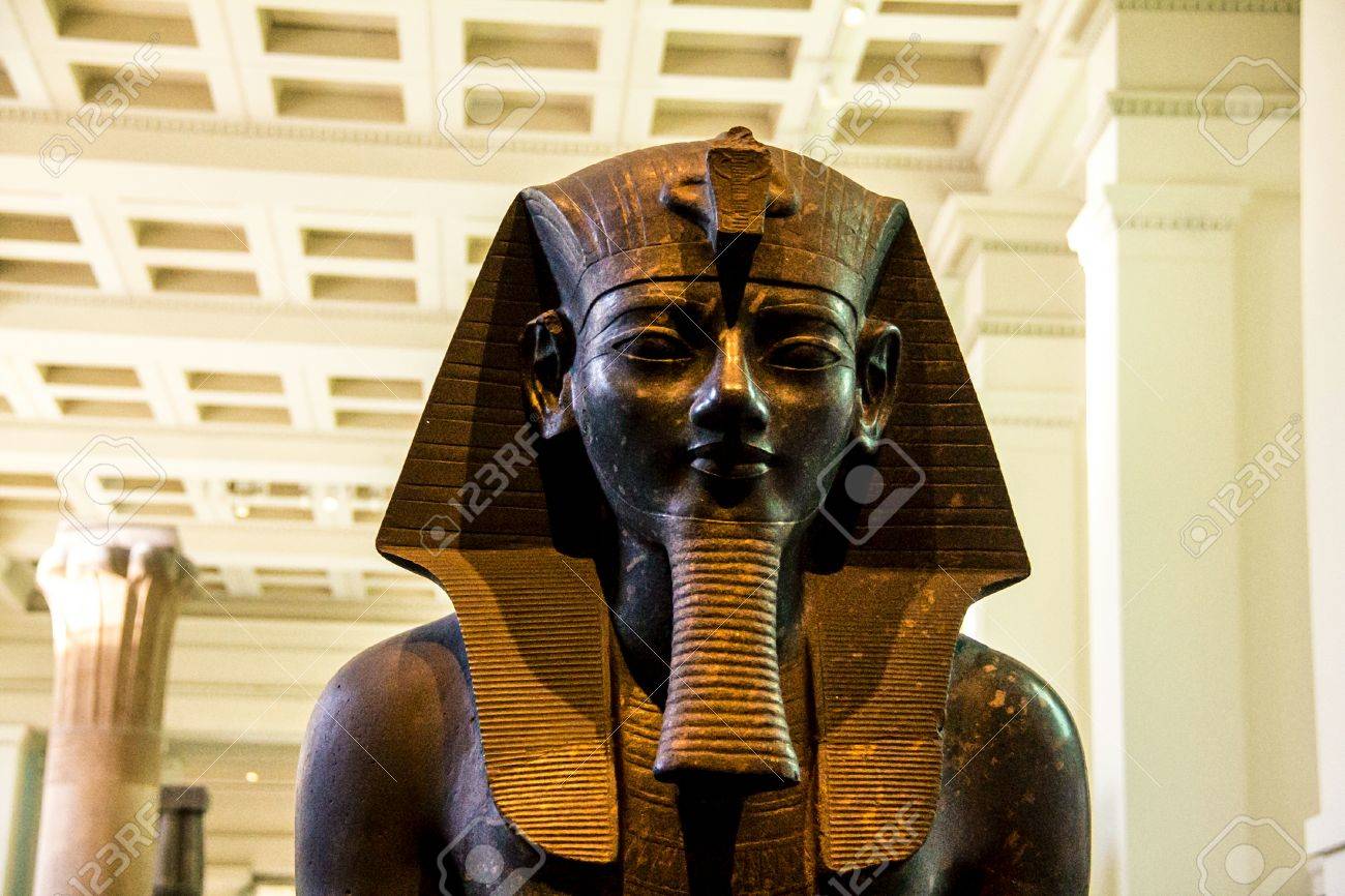 大英博物館。アメンホテプ 3 世やアメンホテプ 3 世の座像。テーベの