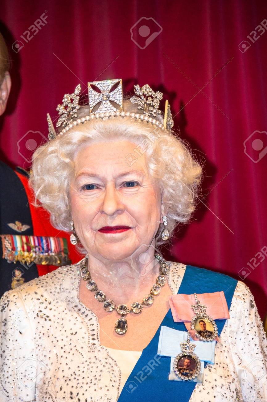 ロンドン イギリス 15 年 6 月 7 日 エリザベス女王のマダム タッソー蝋人形館でフィギュア化 の写真素材 画像素材 Image