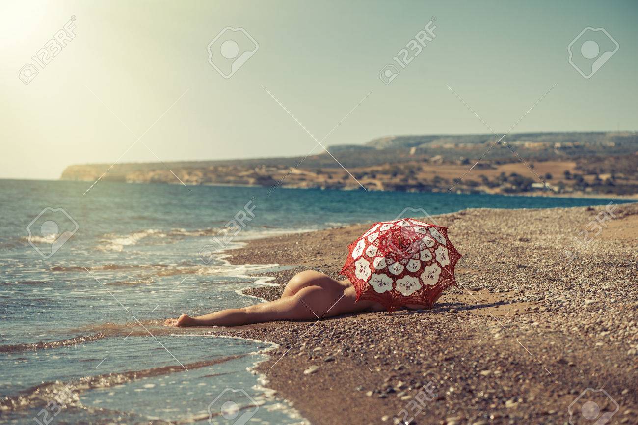 Naked girl on the beach pic 58