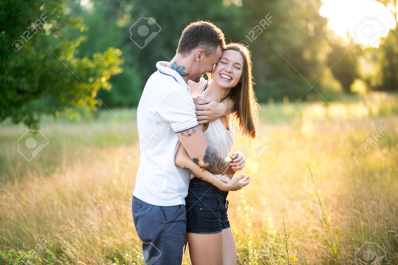Bonne d'un baise jeune couple Adult picture Bonne d'un baise jeune couple
