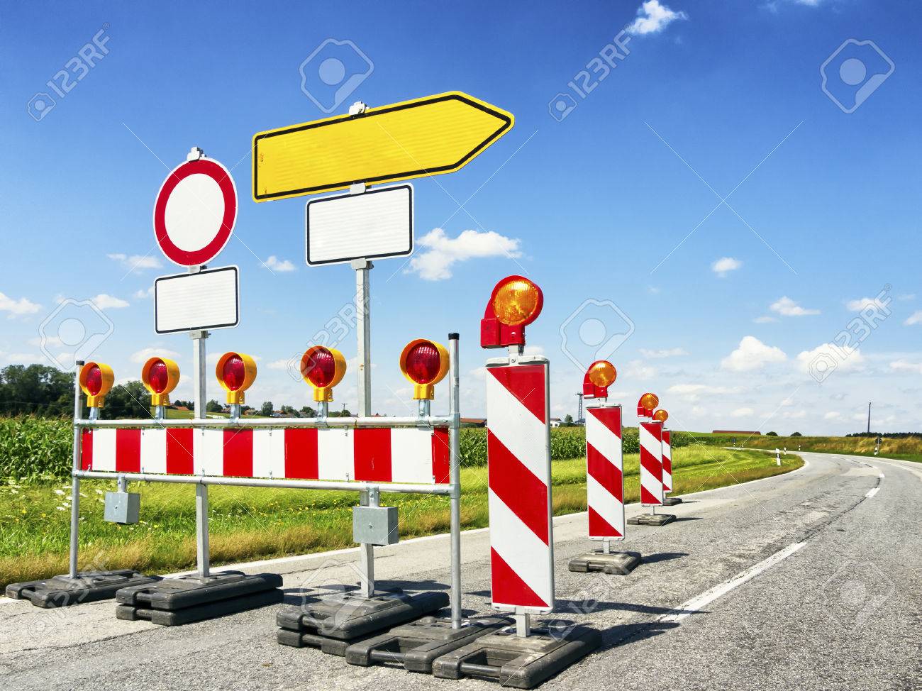 工事現場での道路標識 の写真素材 画像素材 Image