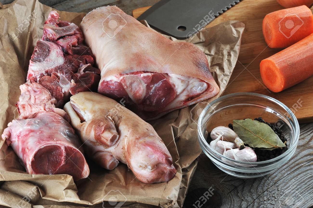 How to cook jelly from pork legs: a recipe 43 How to cook jelly from pork legs: a recipe 30