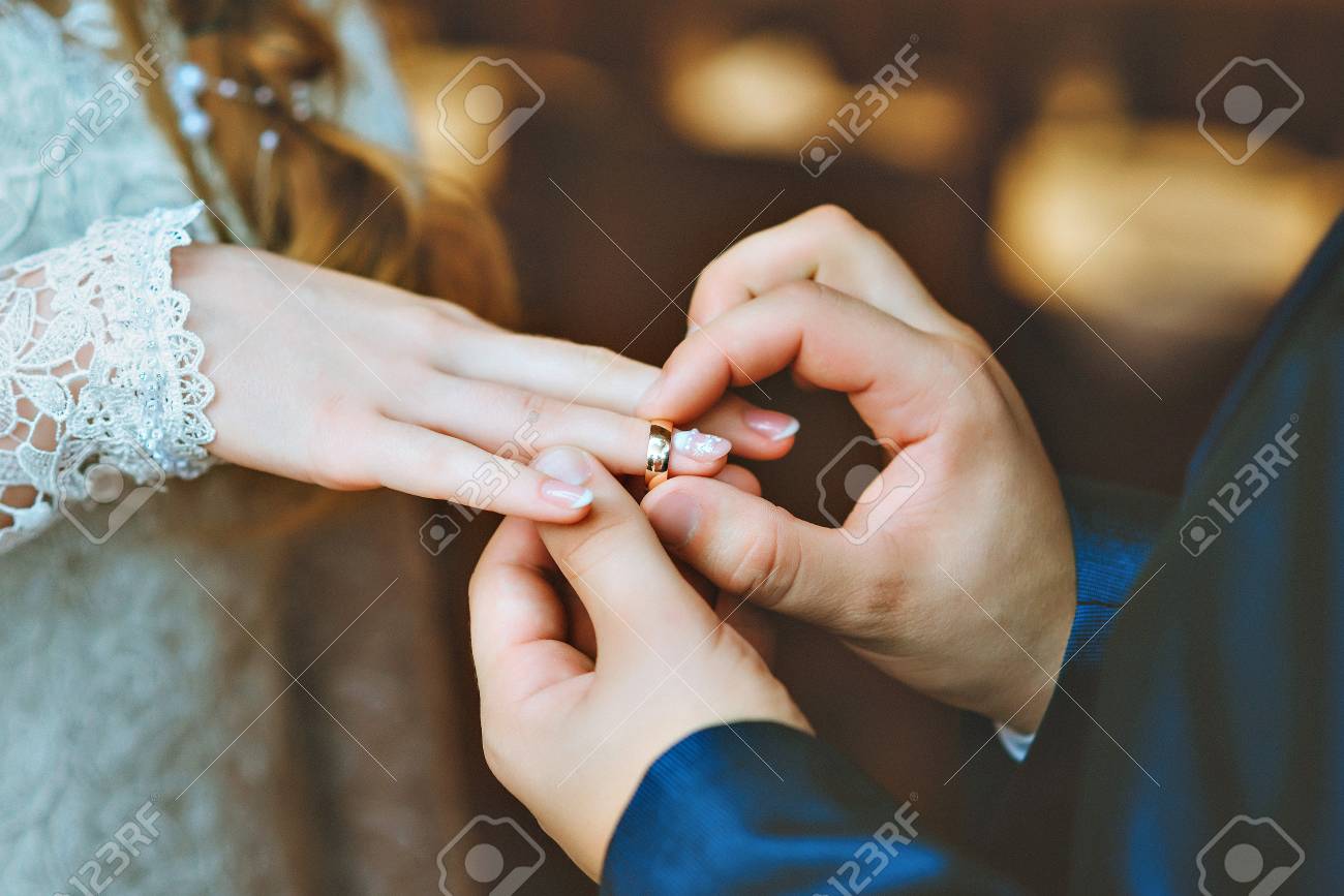 To acquire Wears Bridal for engagement day pictures picture trends Buy Wears Bridal for engagement day pictures pictures trends